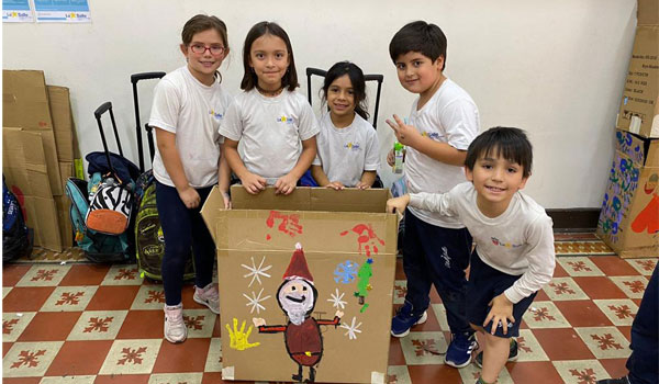 colegio-caja-navidad