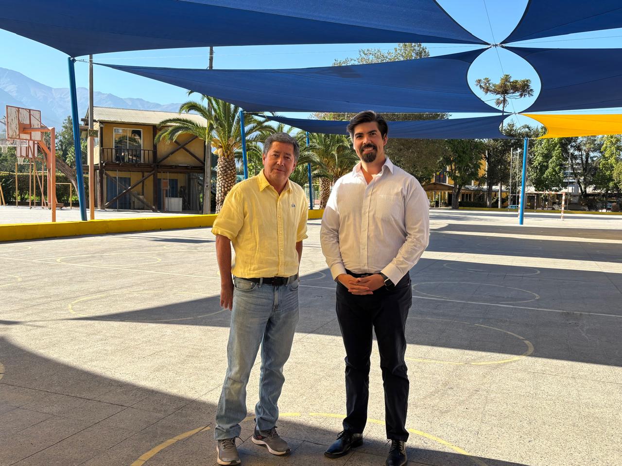REUNIÓN ENTRE NUESTRO RECTOR Y EL PRESIDENTE DEL CENTRO DE PADRES