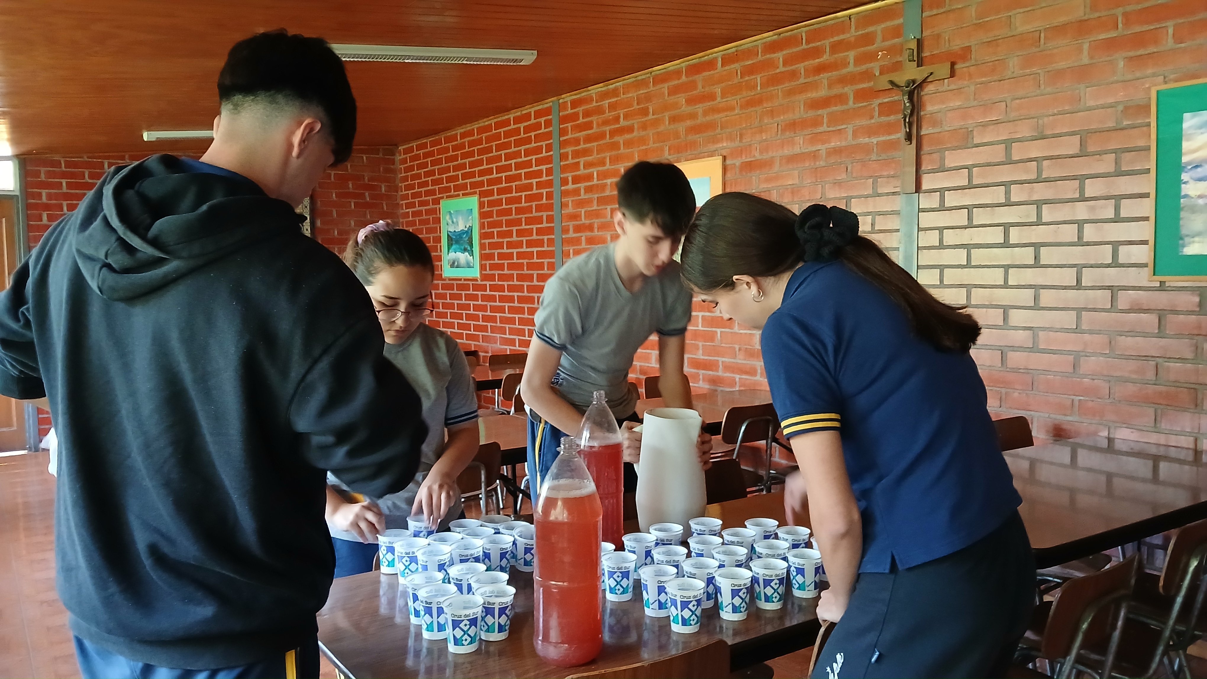 INICIAMOS LAS ACTIVIDADES SOLIDARIAS CON NUESTROS ESTUDIANTES