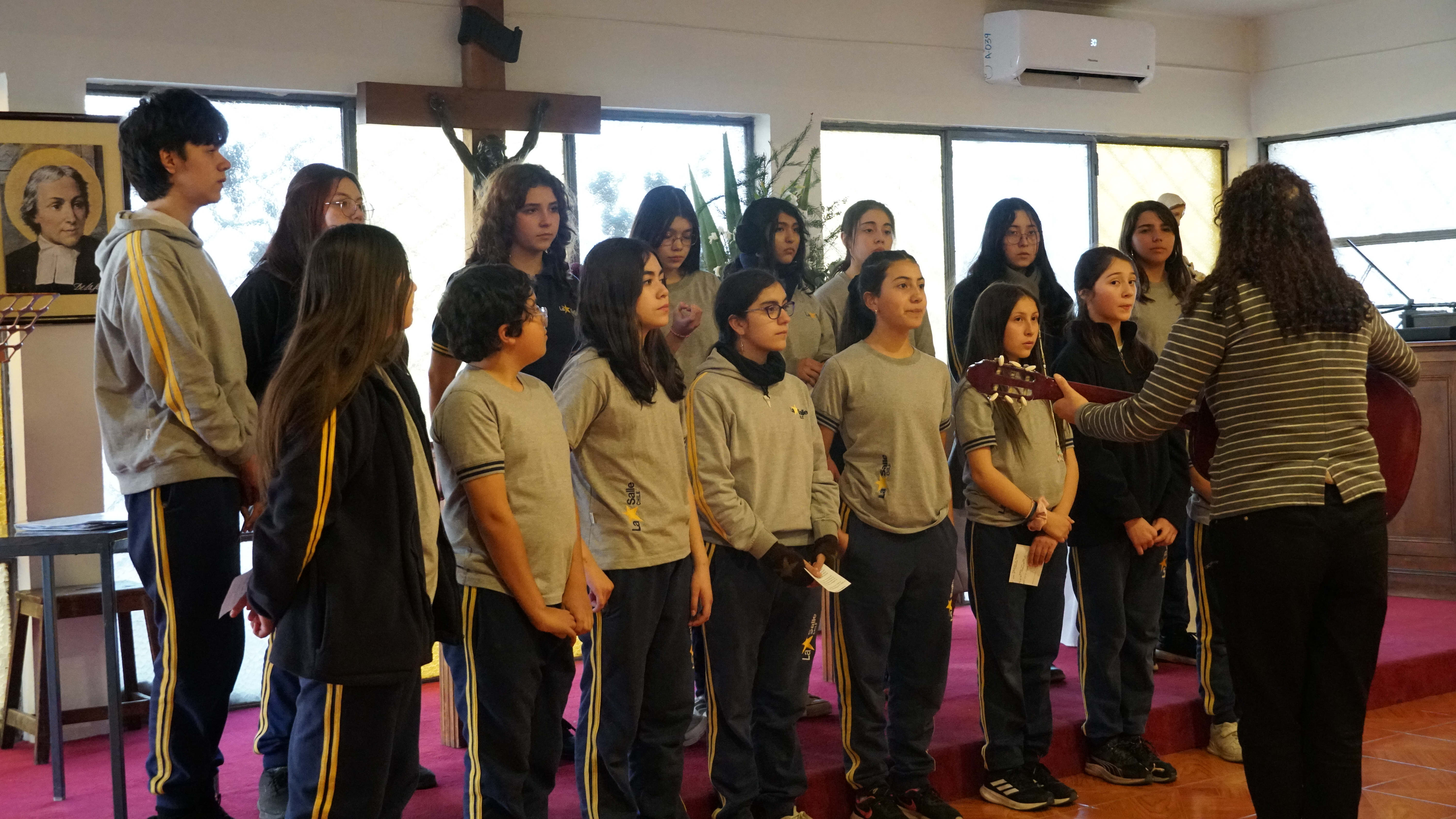 ¡NUESTROS ESTUDIANTES SE PREPARAN CON MUCHO ENTUSIASMO!