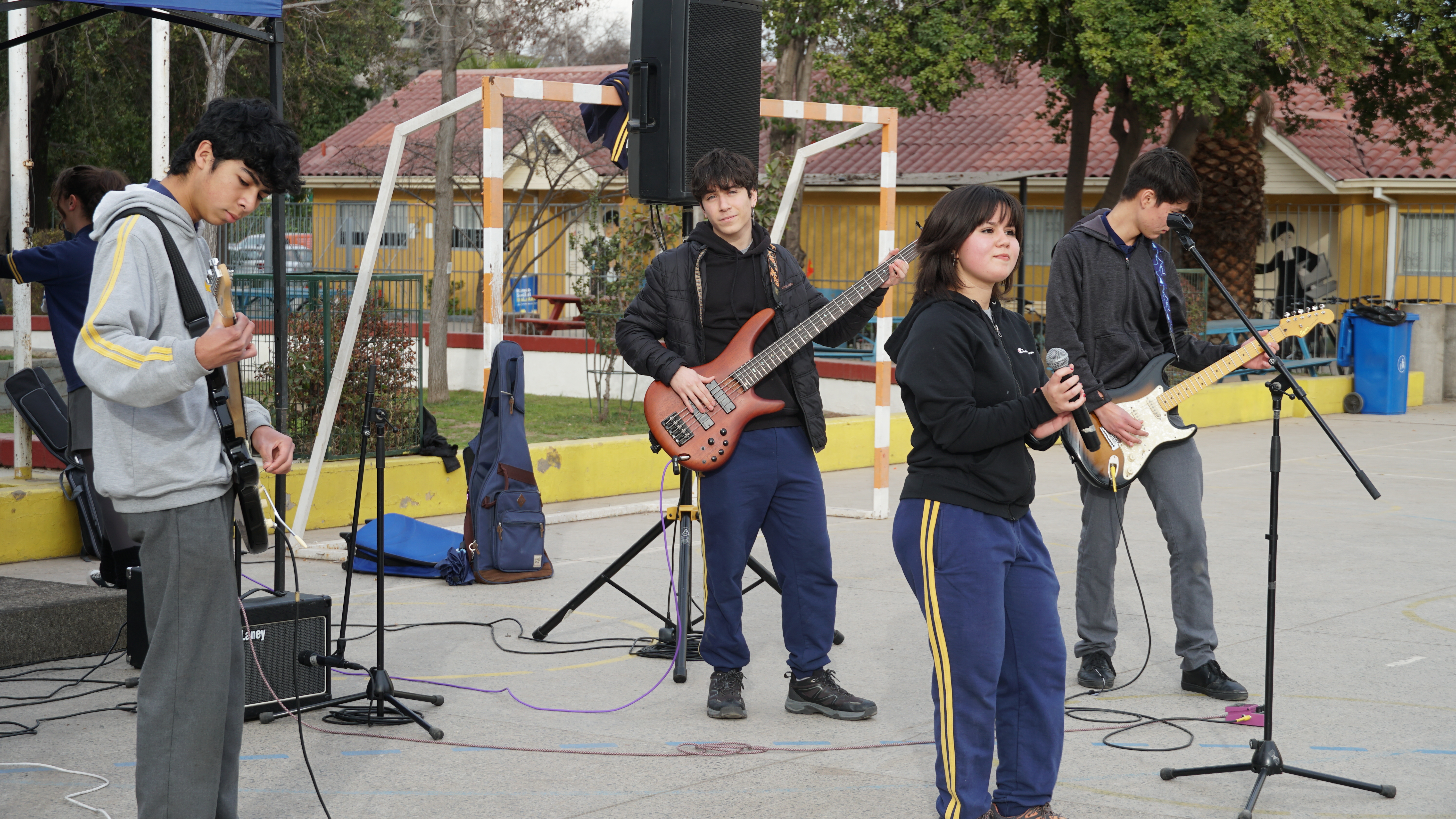 ¡ORGULLOSOS DE NUESTROS JÓVENES, SUS BUENAS INICIATIVAS Y TALENTOS!