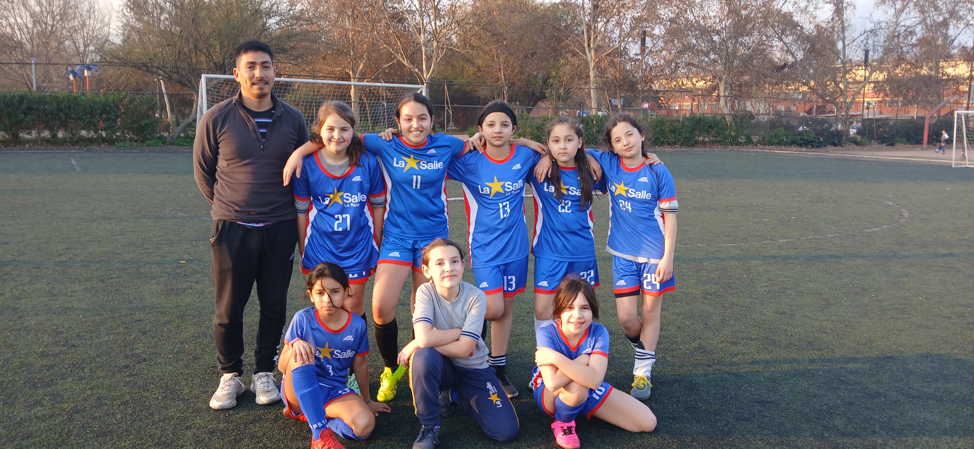 NUESTRAS FUTBOLISTAS VIAJARON A RECOLETA