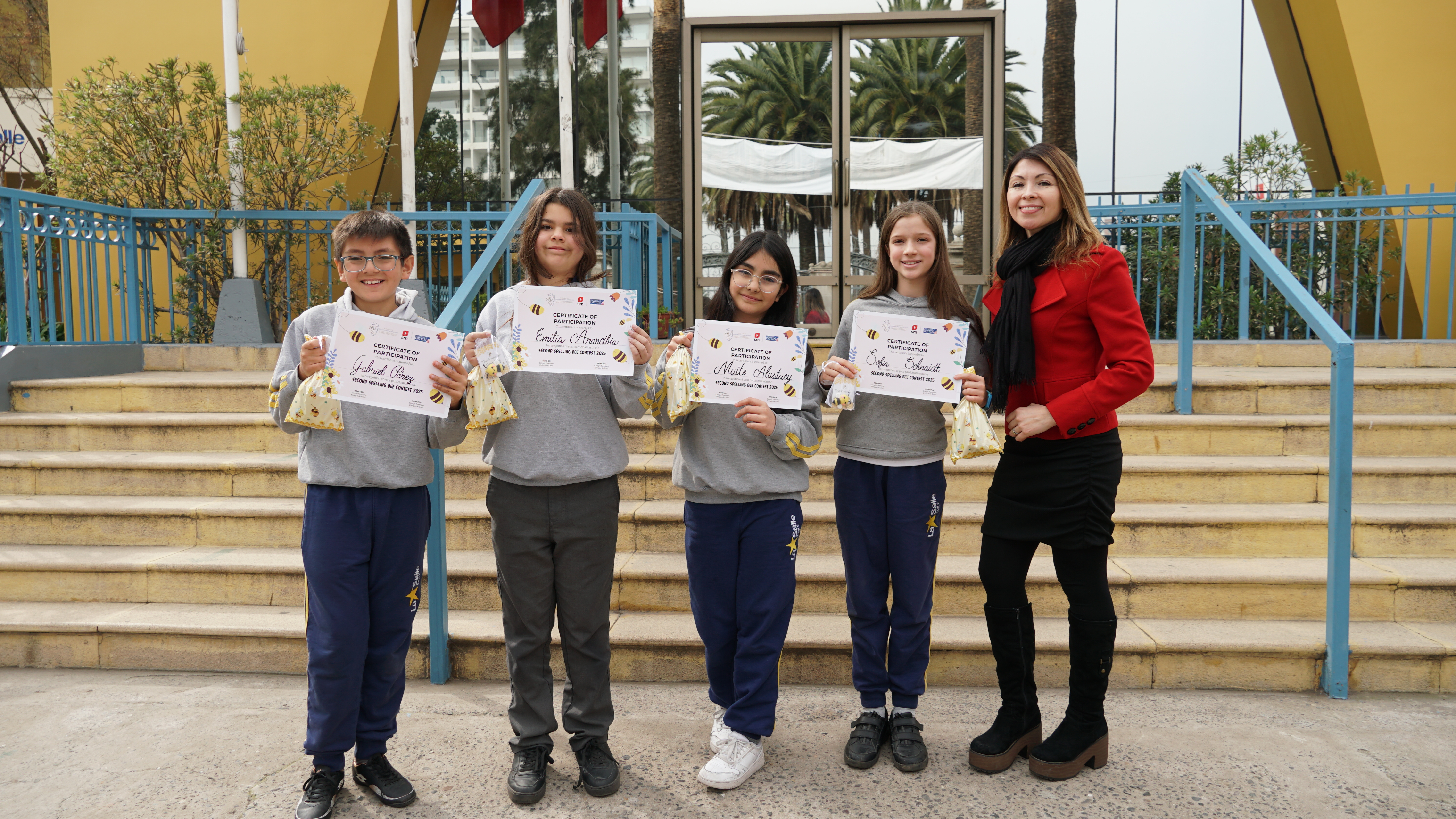 ESTUDIANTES PARTICIPARON EN EL CONCURSO SPELLING BEE DEL COLEGIO TEO