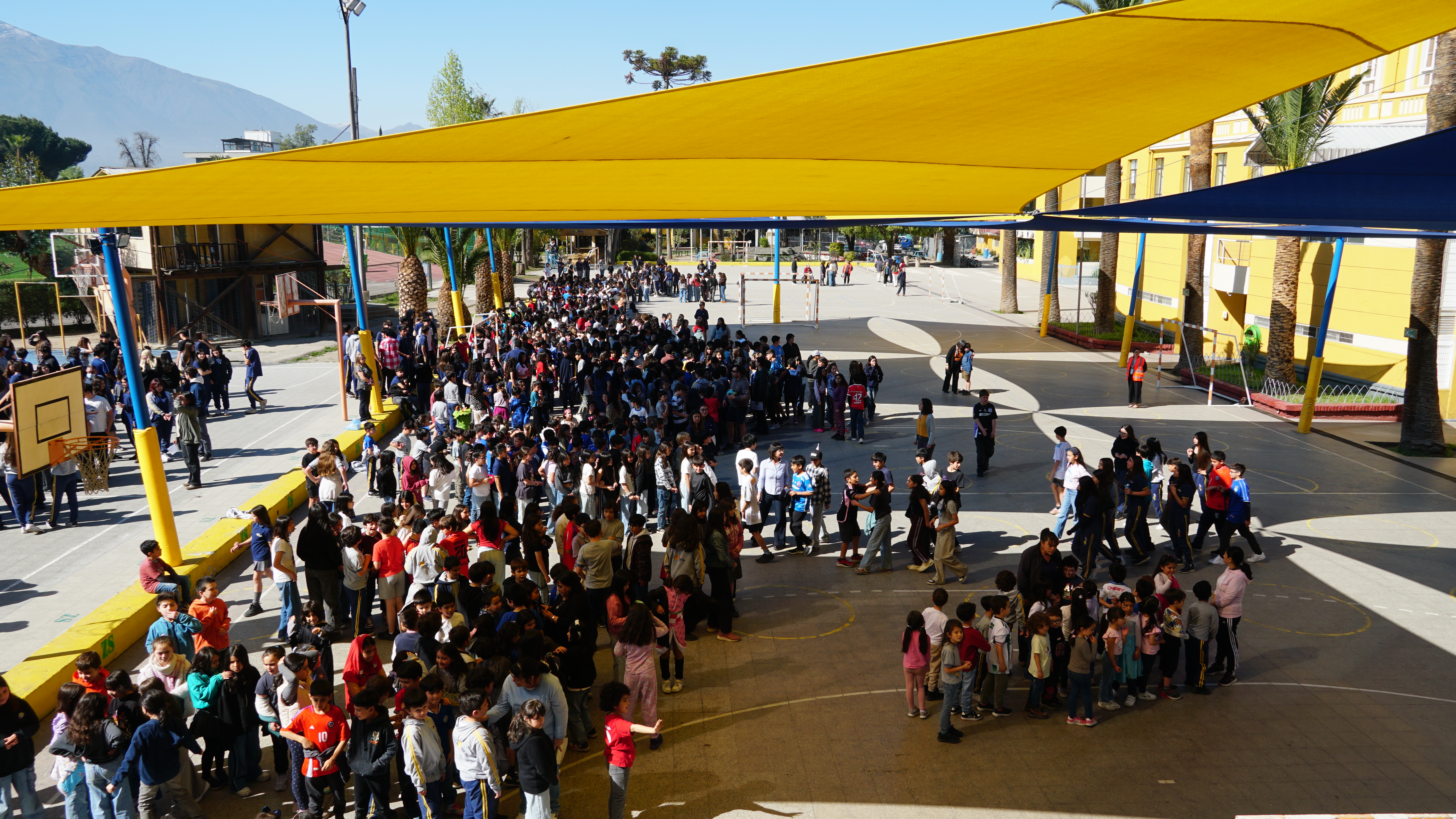 PREVENCIÓN Y SEGURIDAD: SIMULACRO DE EVACUACIÓN EN NUESTRO COLEGIO