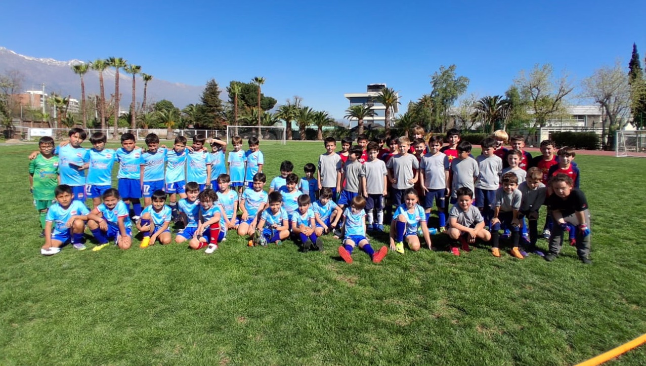 TRES ESTABLECIMIENTOS PARTICIPARON DEL TRIANGULAR DE FÚTBOL