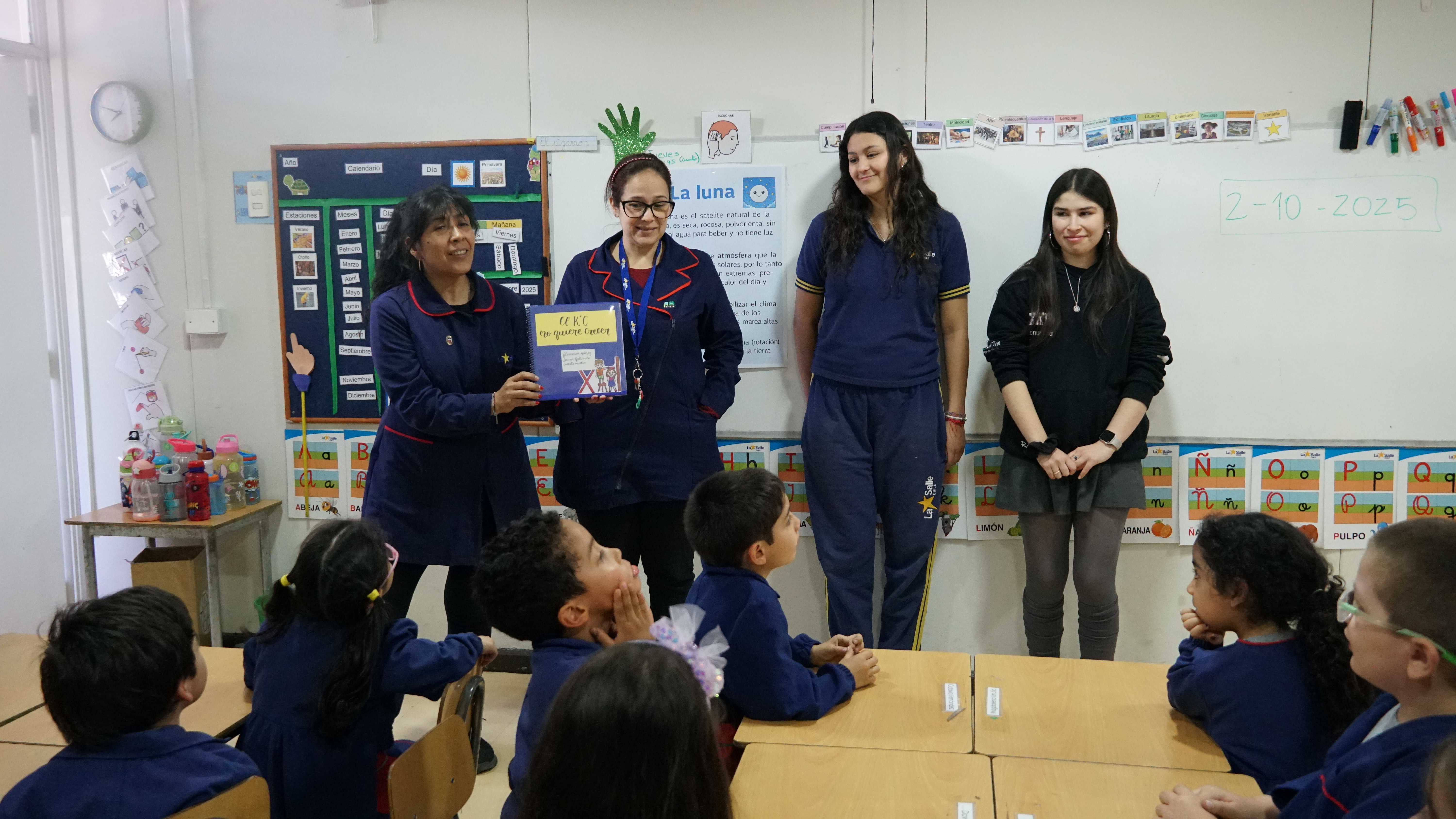 ESTUDIANTES DEL TALLER DE LITERATURA CREAN CUENTOS PARA EDUCACIÓN PARVULARIA