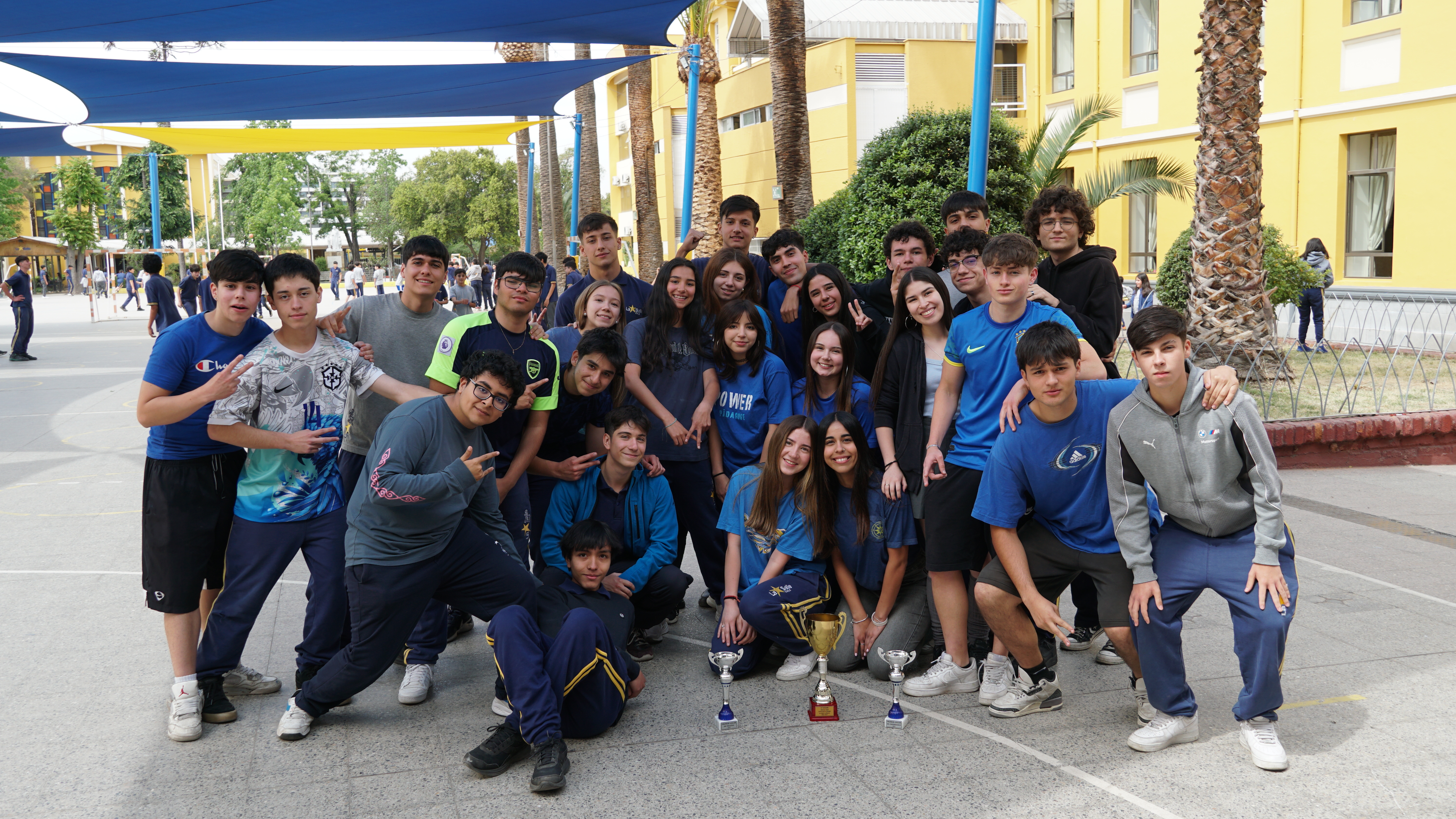 ENTREGA DEL RECONOCIMIENTO OFICIAL A LA ALIANZA GANADORA DE NUESTRO ANIVERSARIO N°71