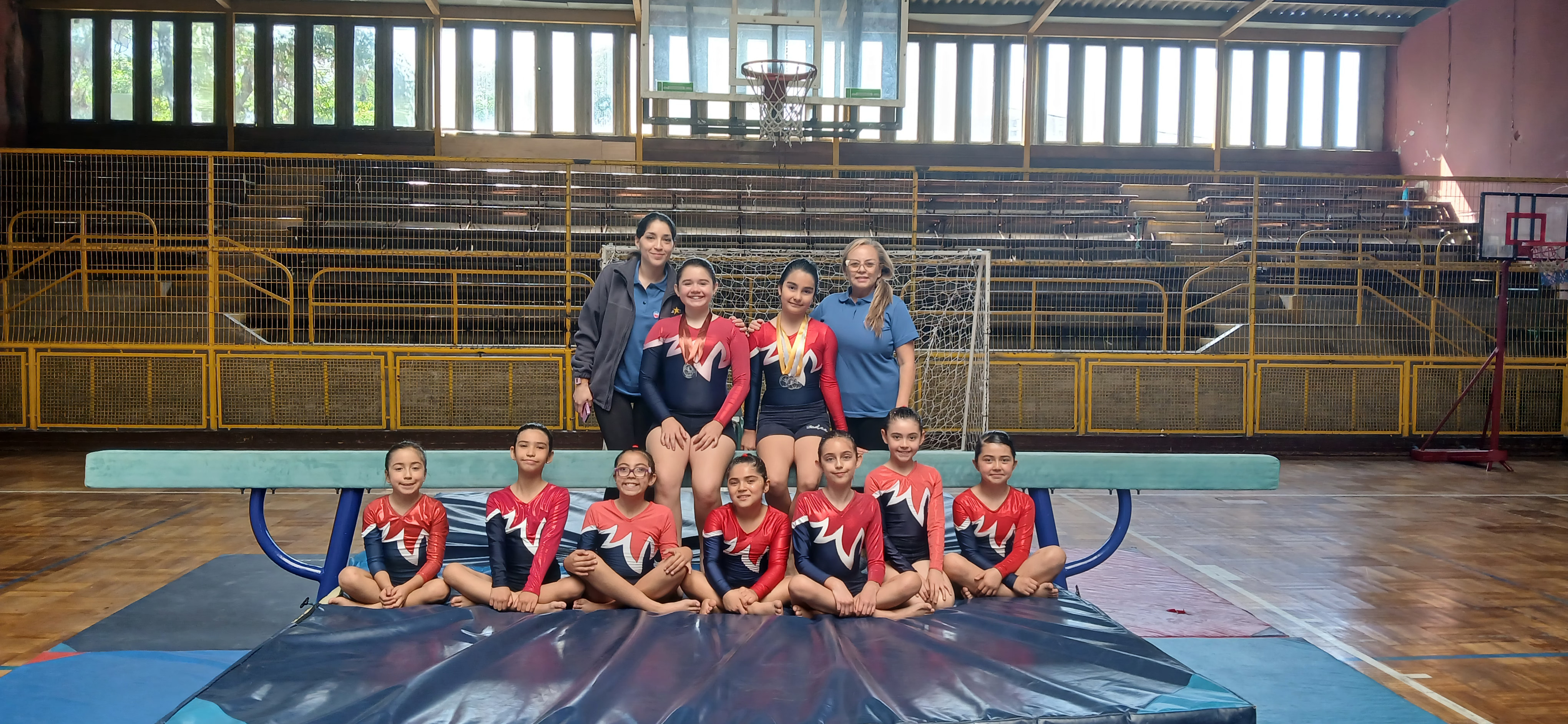 DESTACADA PARTICIPACIÓN DE NUESTRAS GIMNASTAS EN CAMPEONATO FORMATIVO