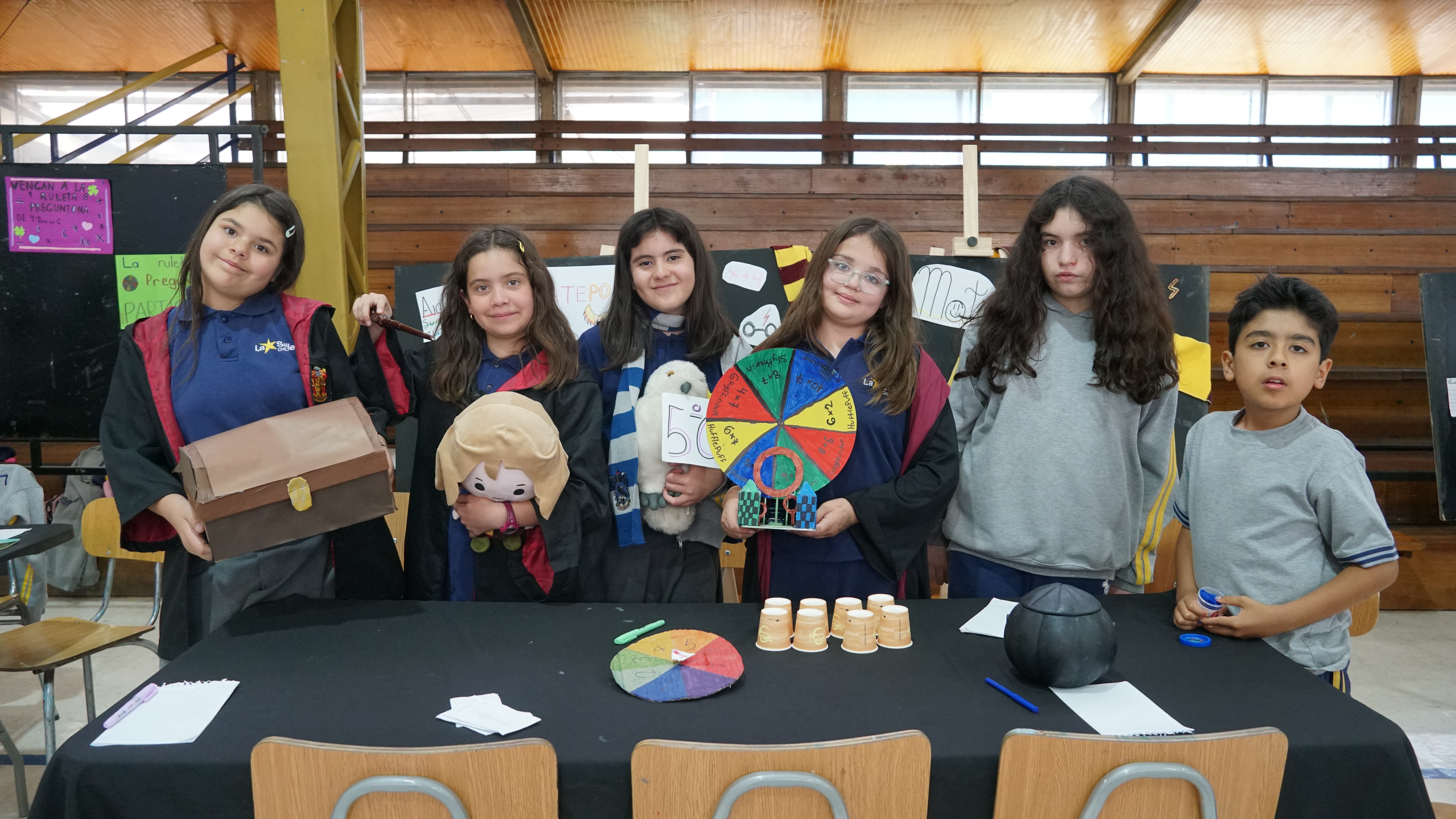 CON GRAN ENTUSIASMO SE REALIZÓ LA PRIMERA FERIA DE MATEMÁTICA 'EXPLORADORES MATEMÁTICOS'