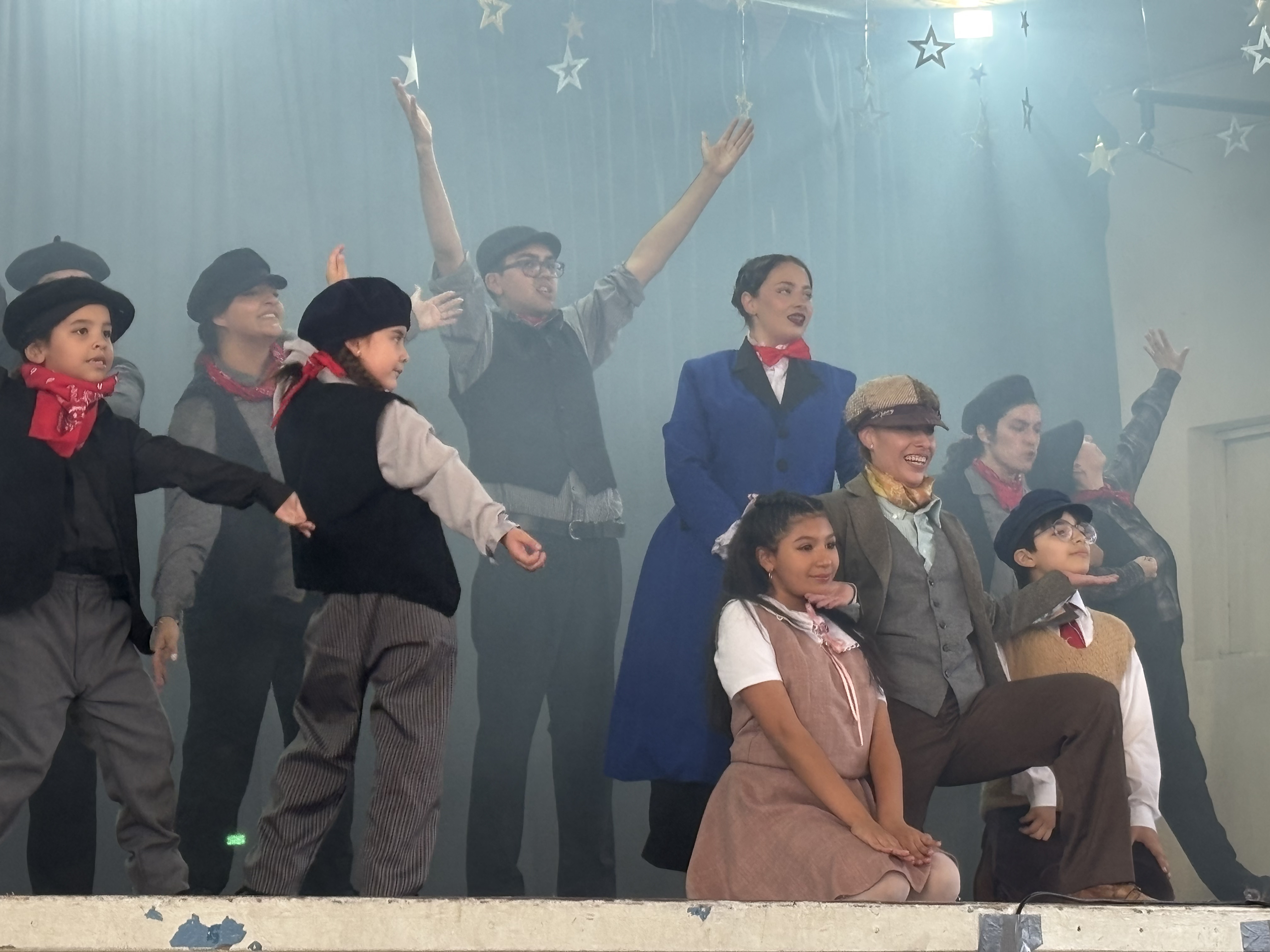 EL TEATRO MUSICAL LLEGÓ A NUESTRO COLEGIO CON MARY POPPINS