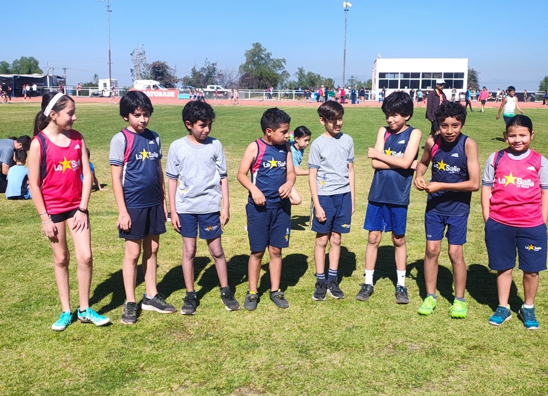 DESTACADA PARTICIPACIÓN DE NUESTROS ATLETAS EN LA COPA DE ATLETISMO ESCOLAR RM