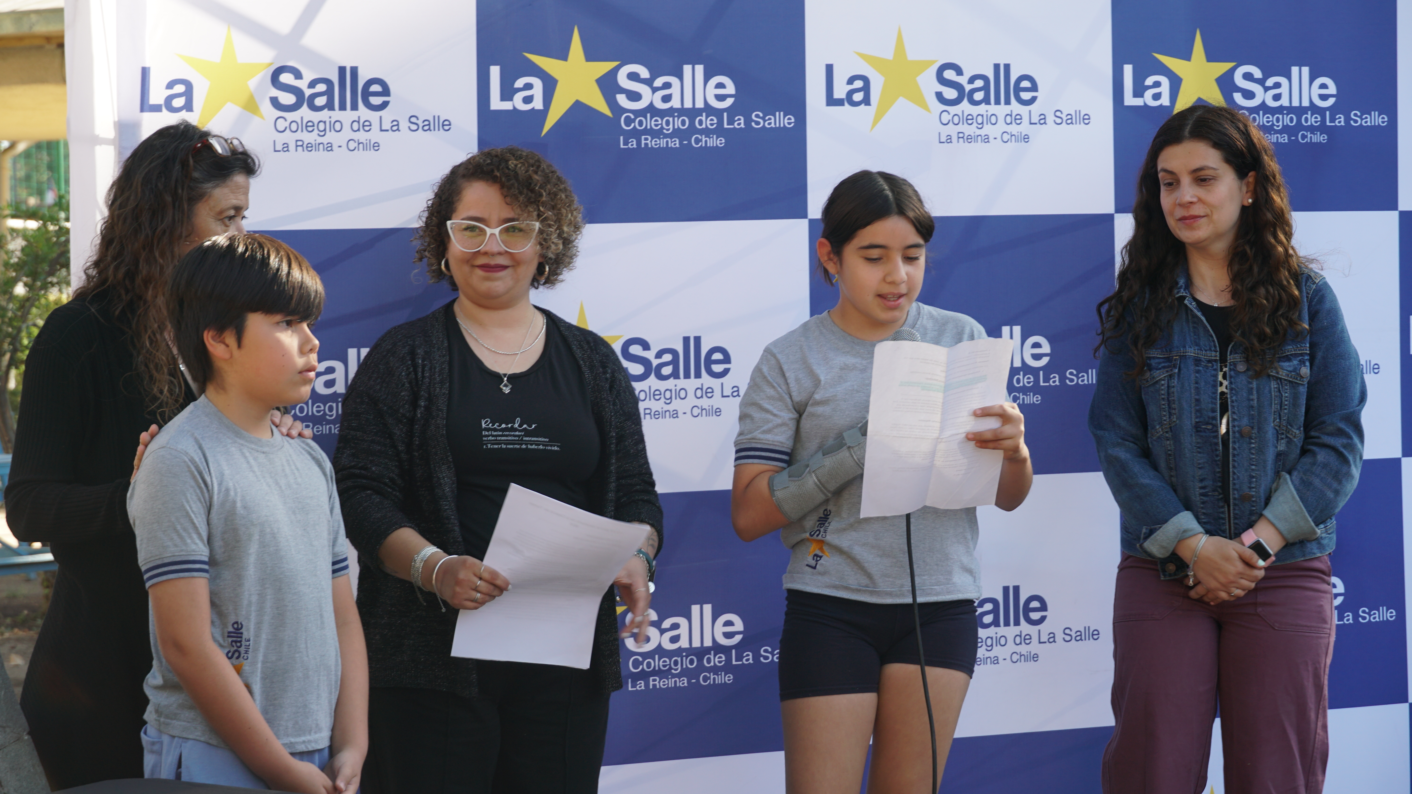 NUESTROS CUARTOS BÁSICOS GUARDAN RECUERDOS Y SUEÑOS EN LA CÁPSULA DEL TIEMPO 2025