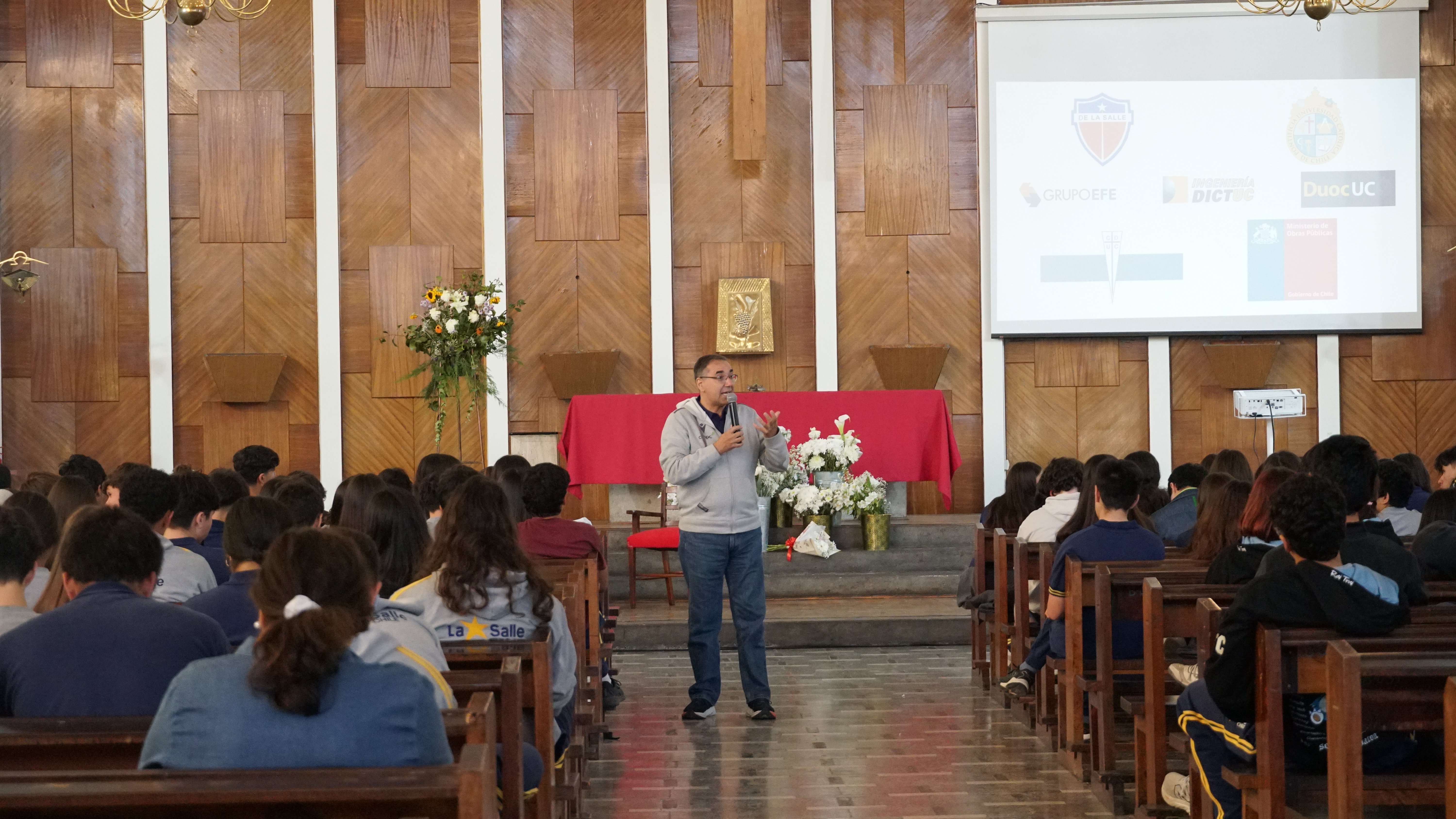 CHARLA 'PENSAMIENTO CRÍTICO EN ACCIÓN'