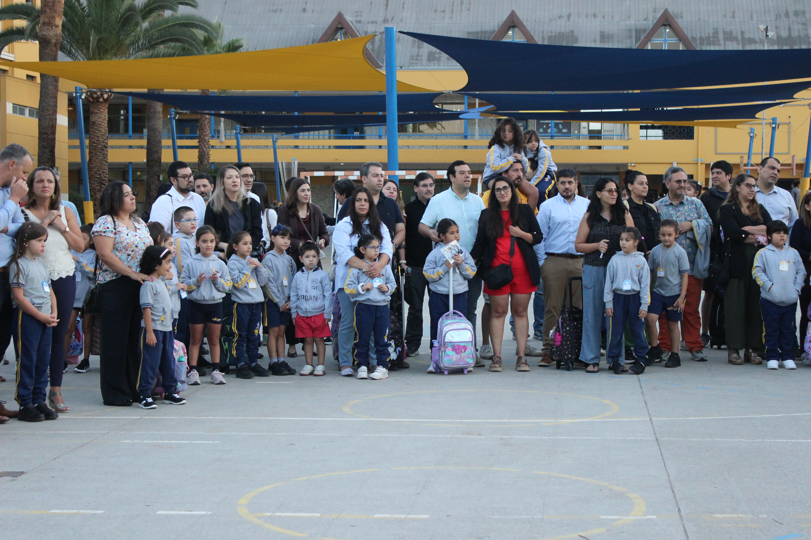 PRIMER DÍA DE CLASES EN ENSEÑANZA BÁSICA
