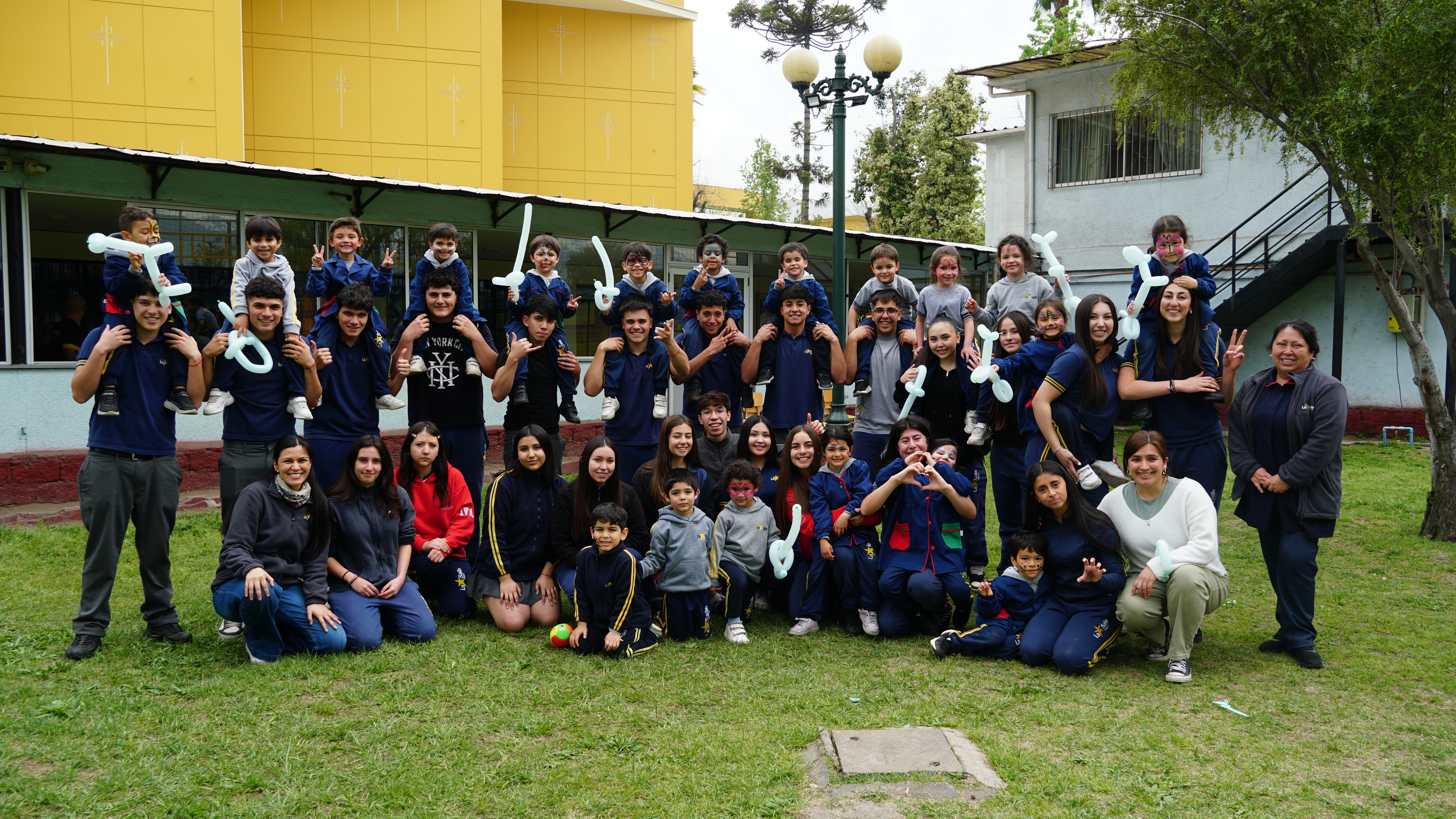 UN ENCUENTRO QUE UNE GENERACIONES<br />
