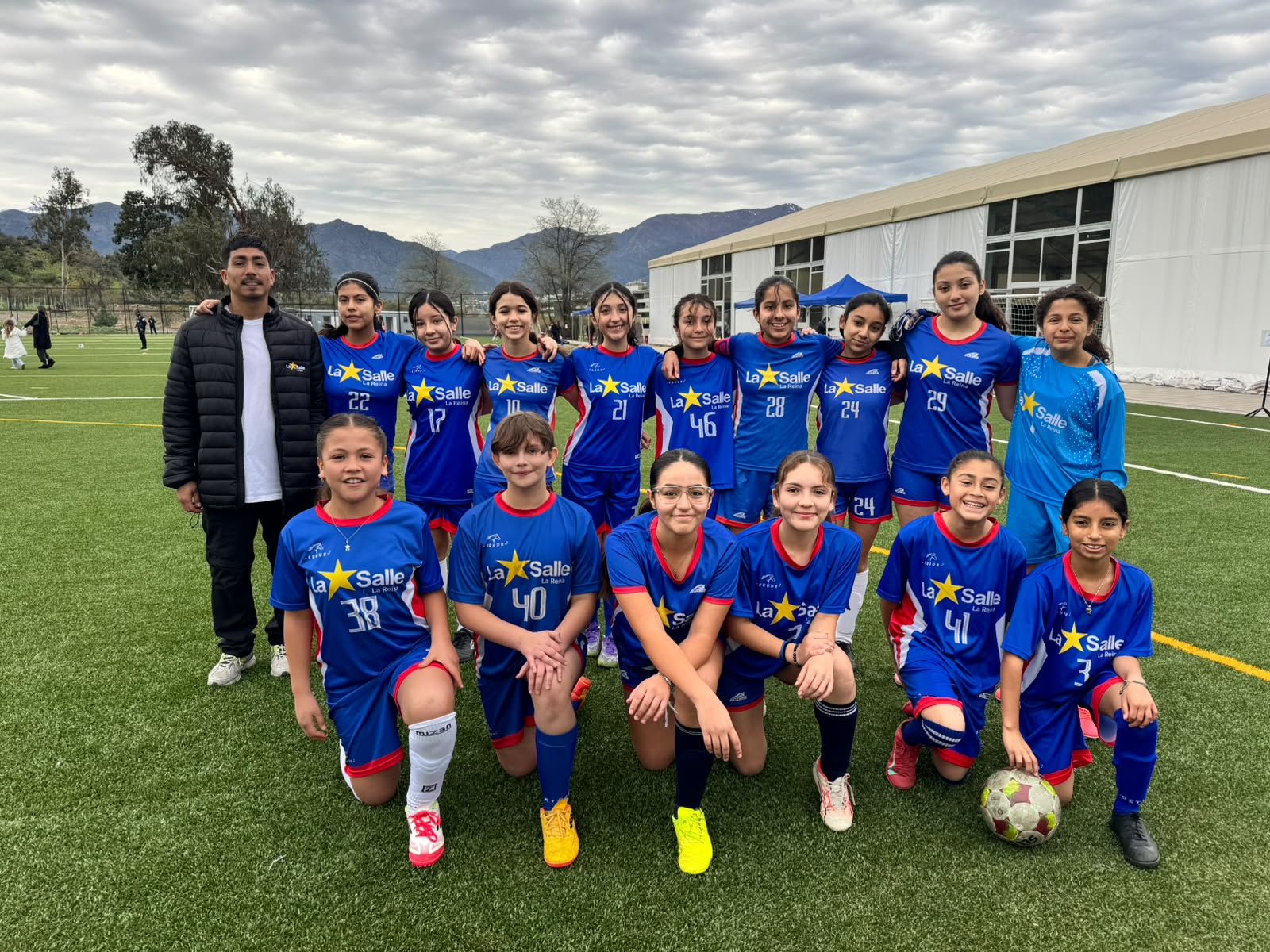 NUESTRAS FUTBOLISTAS FUERON PARTE DE UN GRAN FESTIVAL