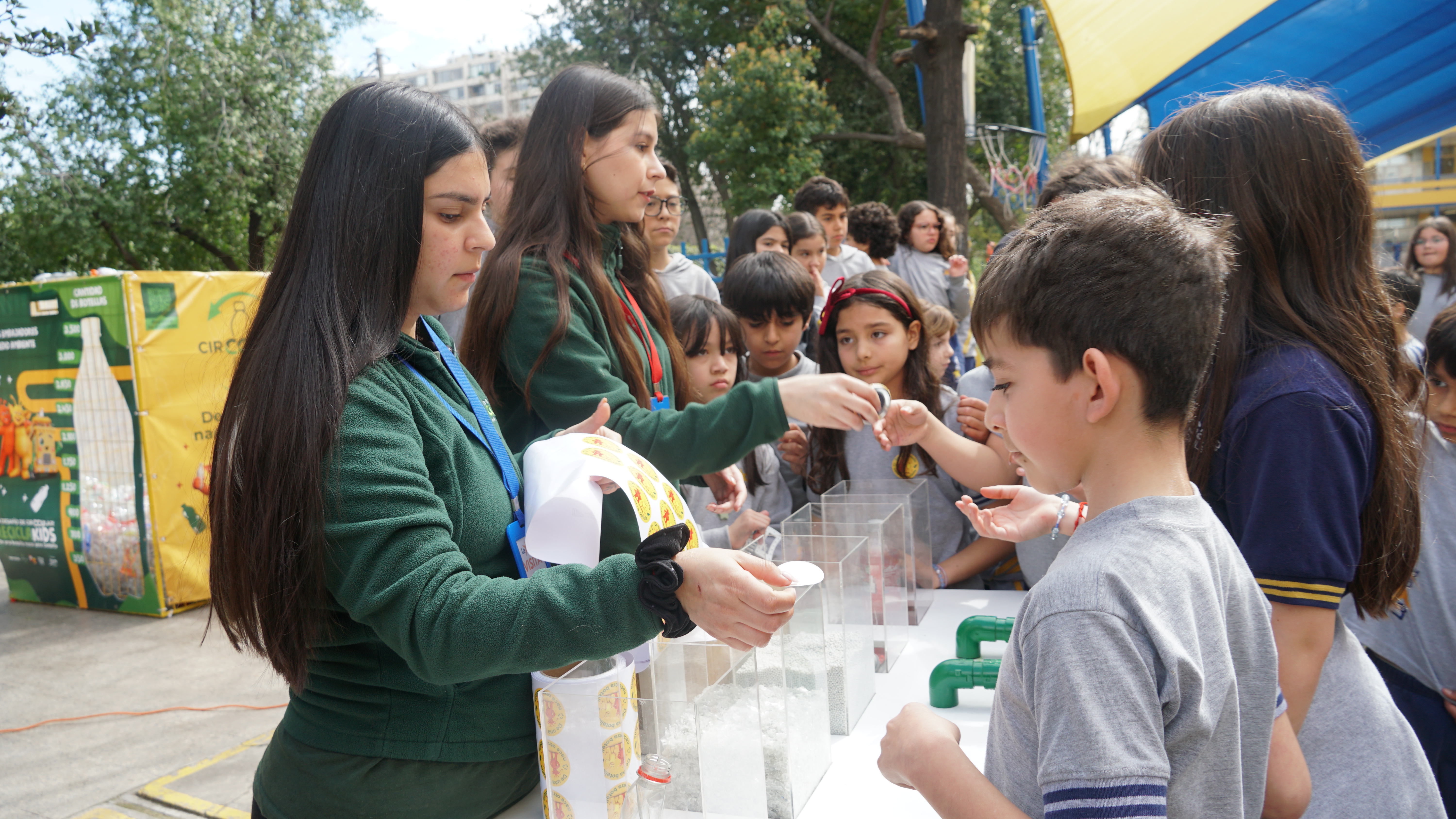 UNA VISITA SORPRESA QUE NOS RECUERDA QUE CADA BOTELLA CUENTA