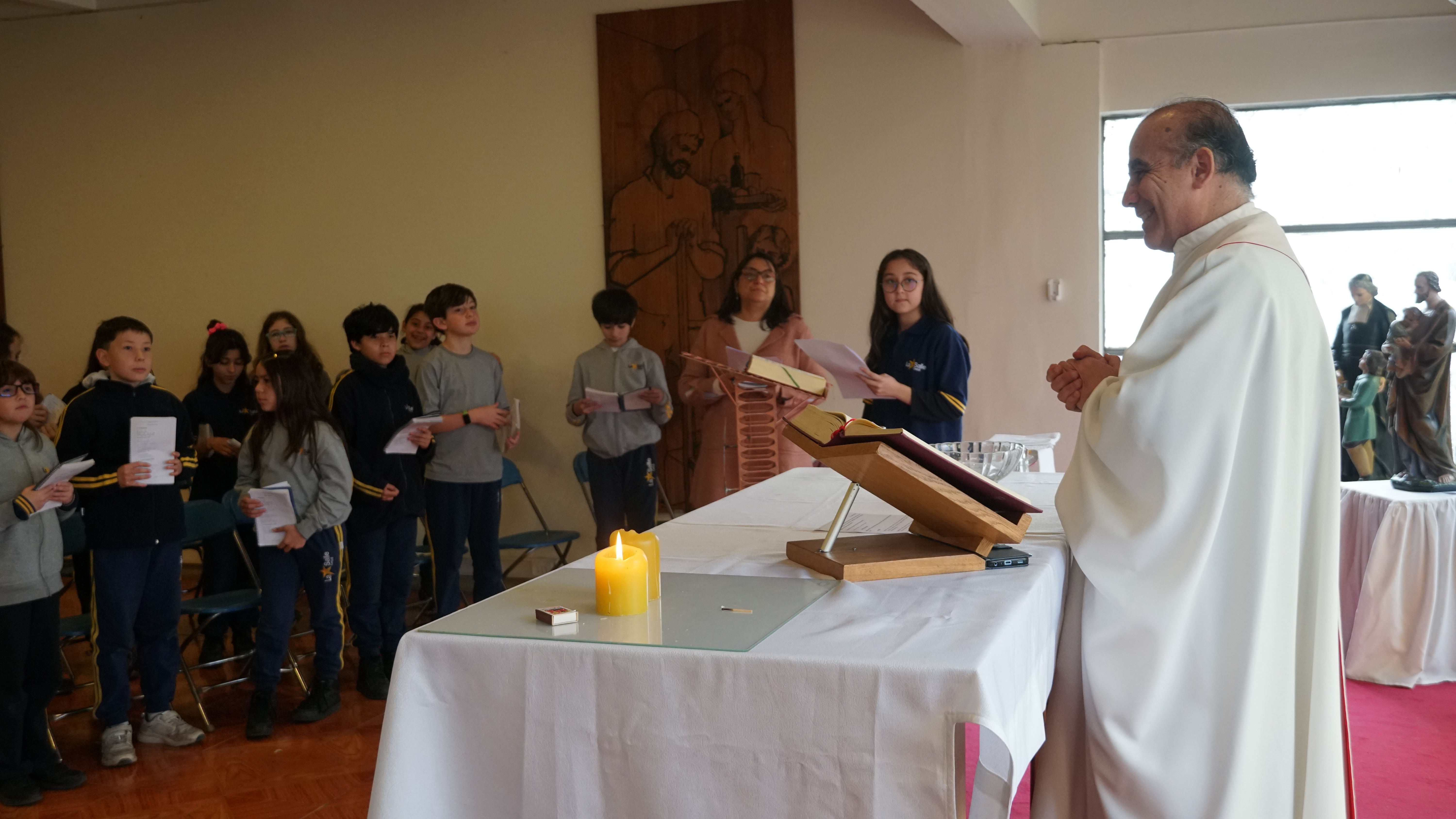 5°B Y 8°B VIVEN SUS EUCARISTÍAS EN UN AMBIENTE DE FRATERNIDAD