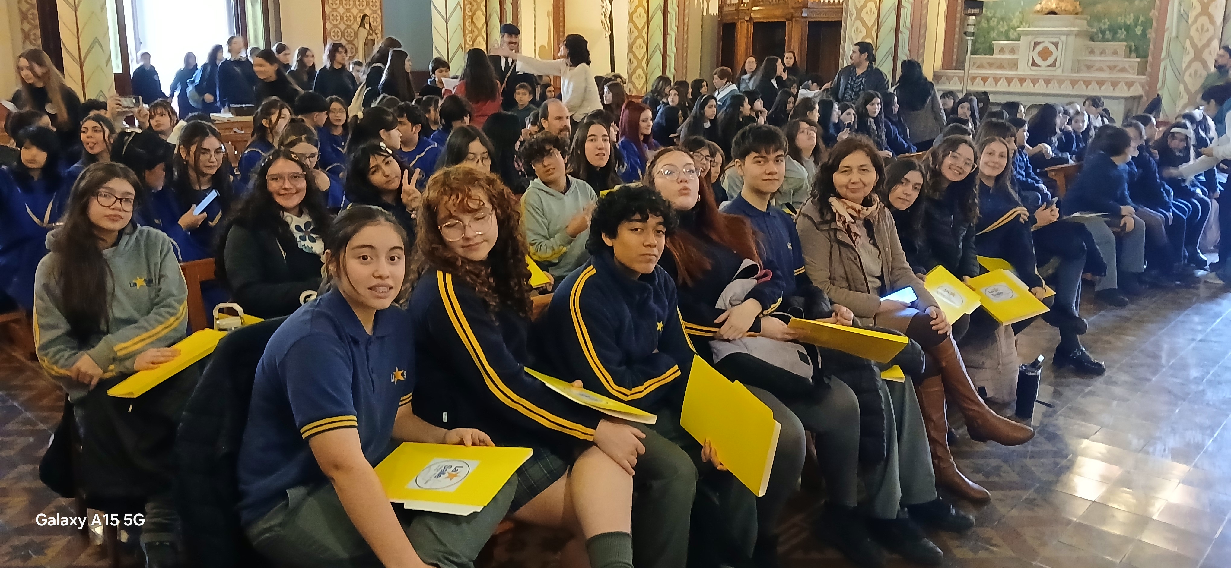 VOCES QUE NOS LLENAN DE ORGULLO