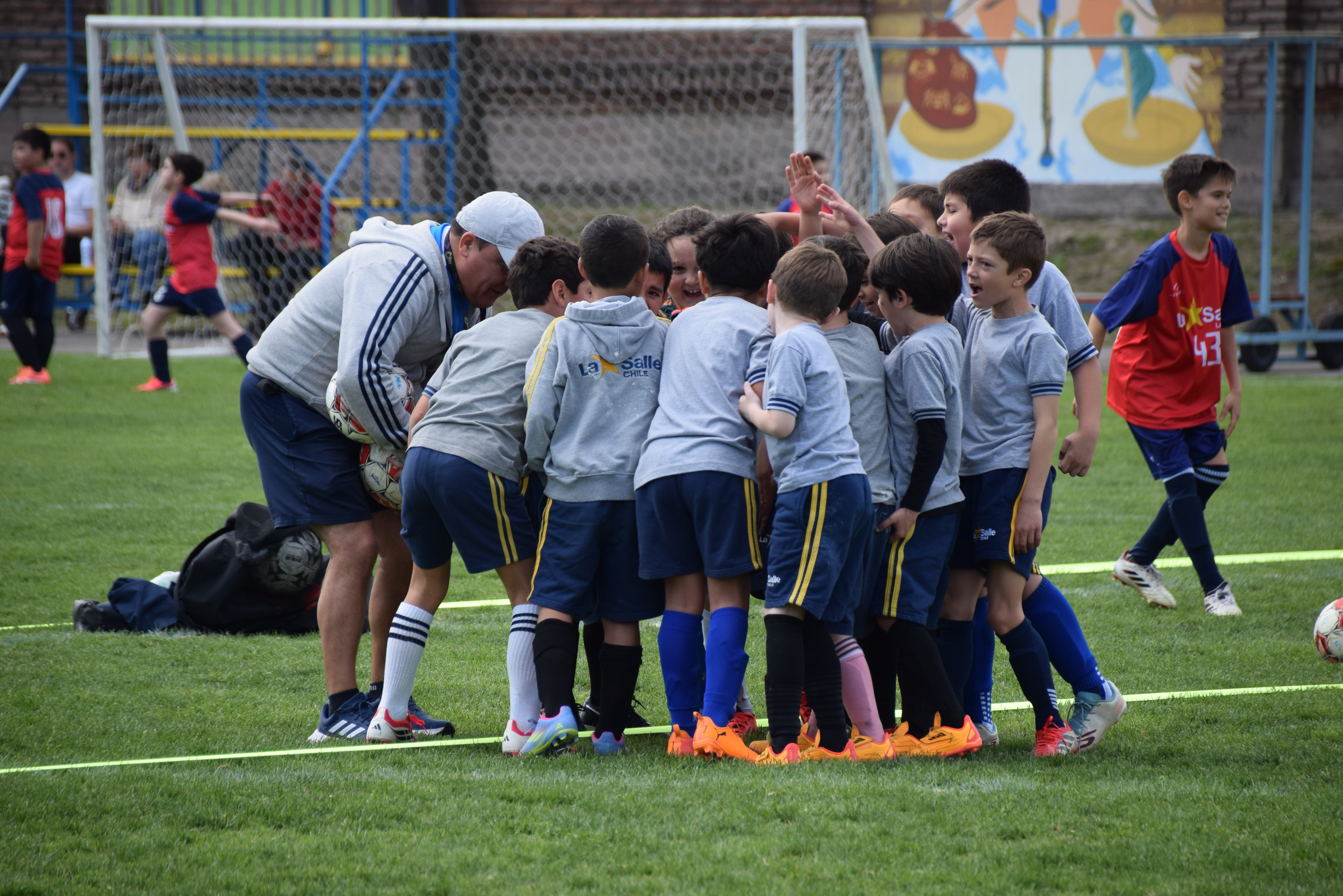 TRIANGULAR DE FÚTBOL: UNA JORNADA DE DEPORTE Y APRENDIZAJE