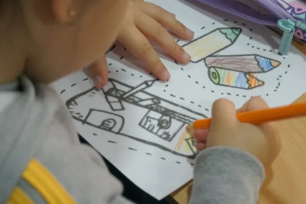 PROYECTO 'EXPLORANDO MI NUEVO MUNDO ESCOLAR A TRAVÉS DE LOS MATERIALES'