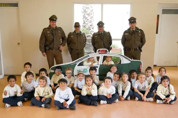HOMENAJE A CARABINEROS EN SU ANIVERSARIO N°96