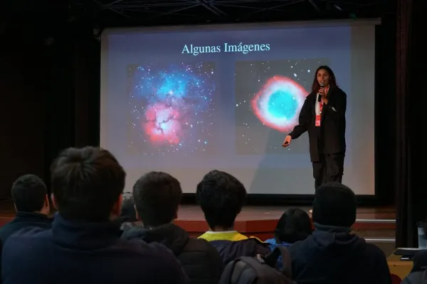 CHARLA DE ASTROFÍSICA EN NUESTRO COLEGIO