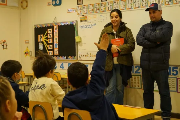 ACTIVIDAD KINDER: "NOS CUENTAS UN CUENTO"
