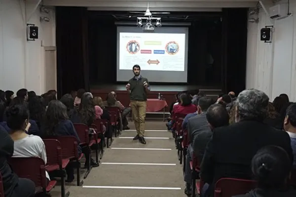 “Suicidio: ¿Cómo identificar señales?”  Charla para profesores