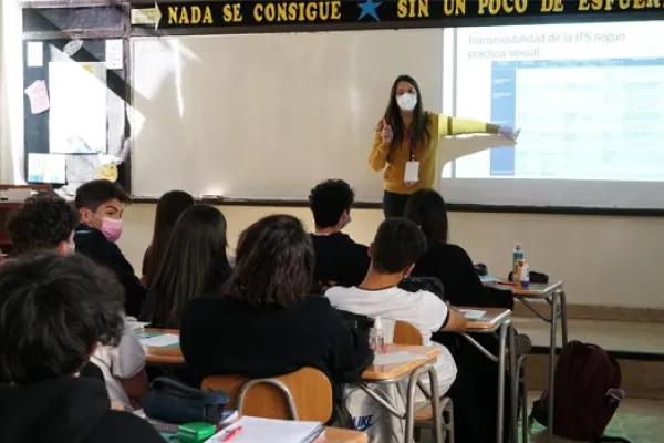 CHARLA SOBRE SALUD SEXUAL PARA ESTUDIANTES DE III° MEDIO