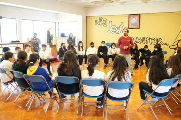 TALLER “TEJIENDO REDES” PARA ESTUDIANTES DE SEXTO BÁSICO