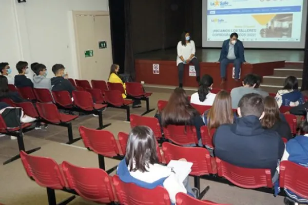 VISITA DEL HISTORIADOR CRISTÓBAL GARCÍA-HUIDOBRO