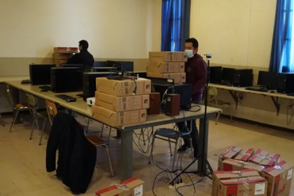 ¡RENOVAMOS LOS EQUIPOS COMPUTACIONALES DE NUESTROS LABORATORIOS!