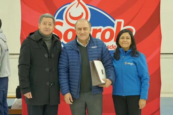 UN TOTAL DE OCHO ESTUDIANTES CLASIFICARON A LA GRAN FINAL DE LAS SIMULTÁNEAS DE AJEDREZ SOPROLE