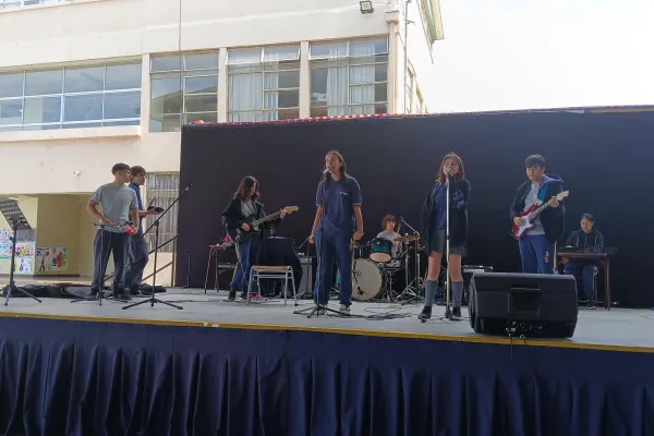 NUESTROS MÚSICOS FUERON INVITADOS AL ENCUENTRO DE BANDAS DEL INSTITUTO LA SALLE
