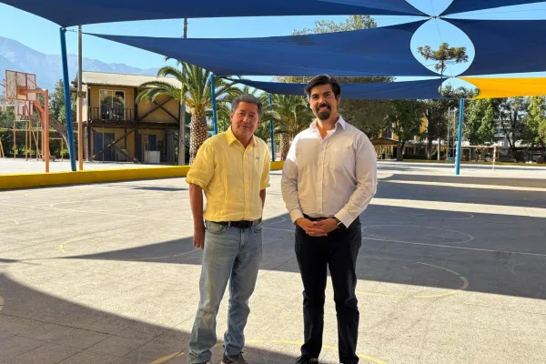 REUNIÓN ENTRE NUESTRO RECTOR Y EL PRESIDENTE DEL CENTRO DE PADRES