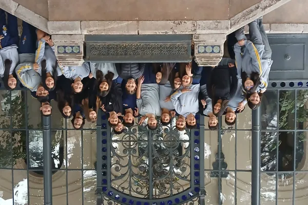 ESTUDIANTES DE SEGUNDO MEDIO VISITAN EL MUSEO PALACIO COUSIÑO
