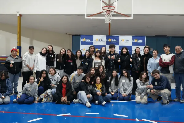 UNA NOCHE DE FE SE VIVIÓ EN NUESTRA VIGILIA DE PENTECOSTÉS 2025
