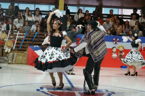 GRACIAS CUARTOS MEDIOS POR UNA GALA INOLVIDABLE