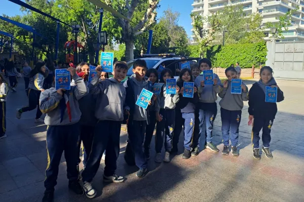 TRABAJO CONJUNTO PARA PROMOVER UNA CULTURA DE AUTOCUIDADO ESCOLAR