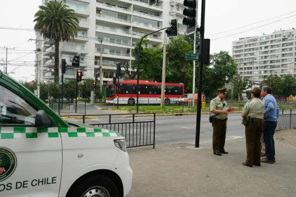 CARABINEROS REVISA MEDIDAS DE SEGURIDAD VIAL EN CALLE OSSA