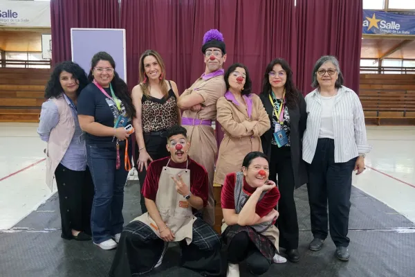 RISAS, EMOCIONES Y APRENDIZAJE CON LA OBRA 'POR UN PELITO'