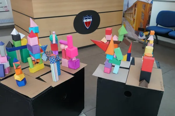 ESTUDIANTES PRESENTARON SUS TRABAJOS EN LA EXPO DE ARTE Y EL TALLER DE MANUALIDADES