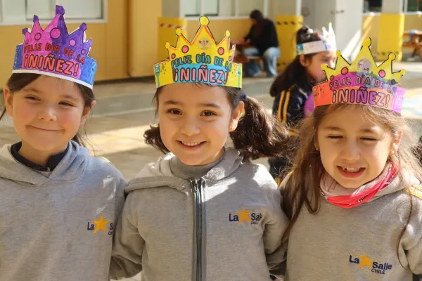 PREKÍNDER Y KÍNDER CON ALEGRÍA Y JUEGOS CELEBRARON EL DÍA DE LA NIÑEZ