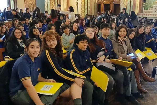 VOCES QUE NOS LLENAN DE ORGULLO