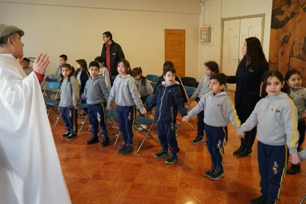 KÍNDER A, 1°C y II°B VIVEN SUS LITURGIAS Y MISA 